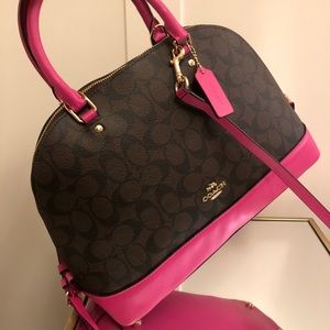 COACH SIERRA SATCHEL IN SIGNATURE